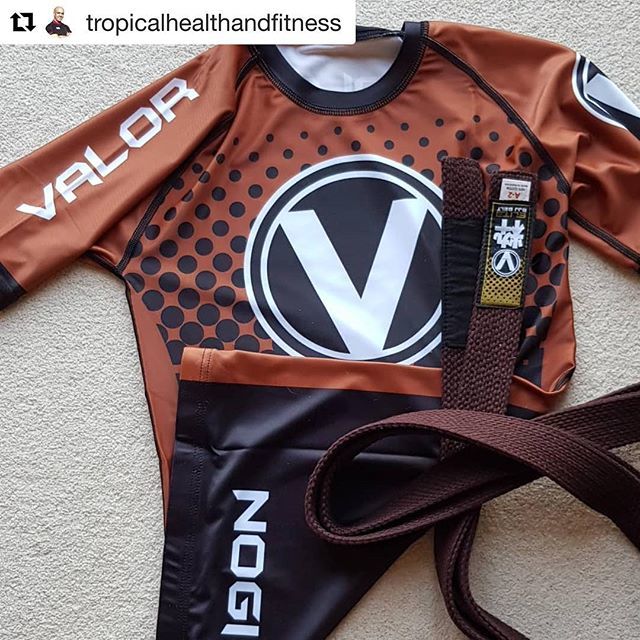 ValorFW's tweet photo. #Repost @tropicalhealthandfitness with @get_repost
・・・
Thank you @valor_fightwear to support me in this new challenge.
#brownbelt #brazilianjiujitsu #bjj #bjjuk #jiujitsucoach #jiujitsulifestyle #jiujitsu #checkmatbjj #oss #bjjlondon #bjjlifestyle #b… https://t.co/qMByTT0Isl https://t.co/3tH6SKiq4X