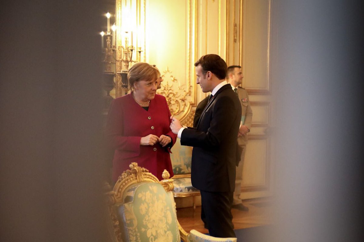 Emmanuel Macron tweet media