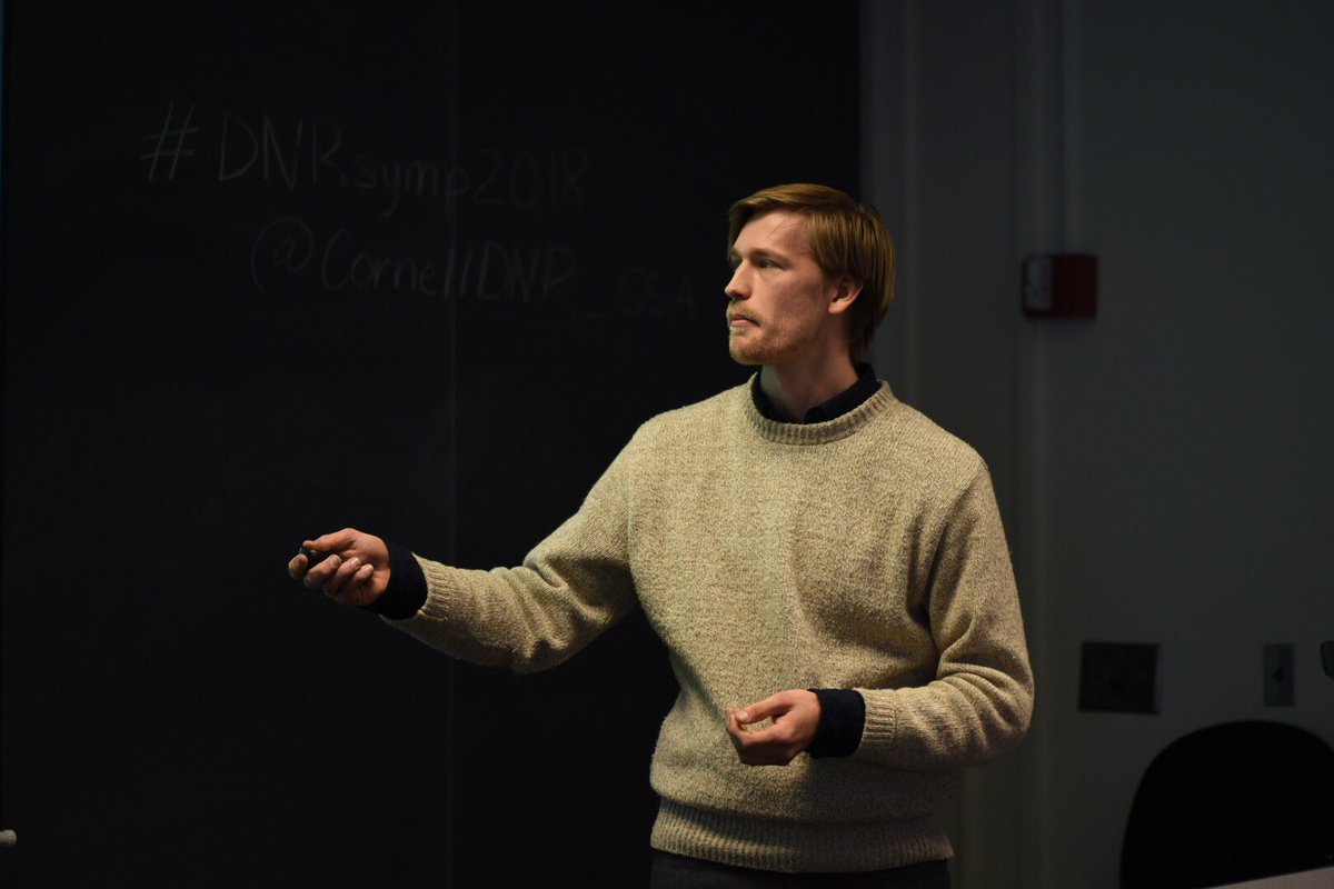 CornellDNR_GSA's tweet photo. Invasive water chestnut has obvious recreational impacts, but ecological and biogeochemical impacts are much less studied. No need to worry though, @WadeintheWoods is on it! #DNRsymp2018 https://t.co/fArhqF3sPm