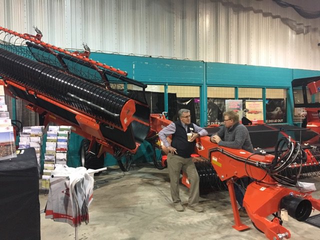 KuhnNA's tweet photo. 📸s from #FortWayneFarmShow, #ManitobaAgDays, #SalonDeLAgriculteur, and #VirginiaFarmShow. What #farmshow did you attend this week? #KUHN #InvestinQuality https://t.co/4TJyICt8d7