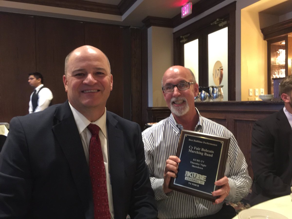 Mark Henry tweet media