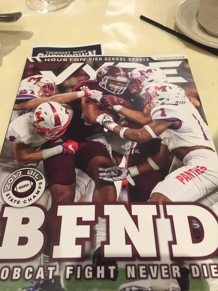 Mark Henry tweet media