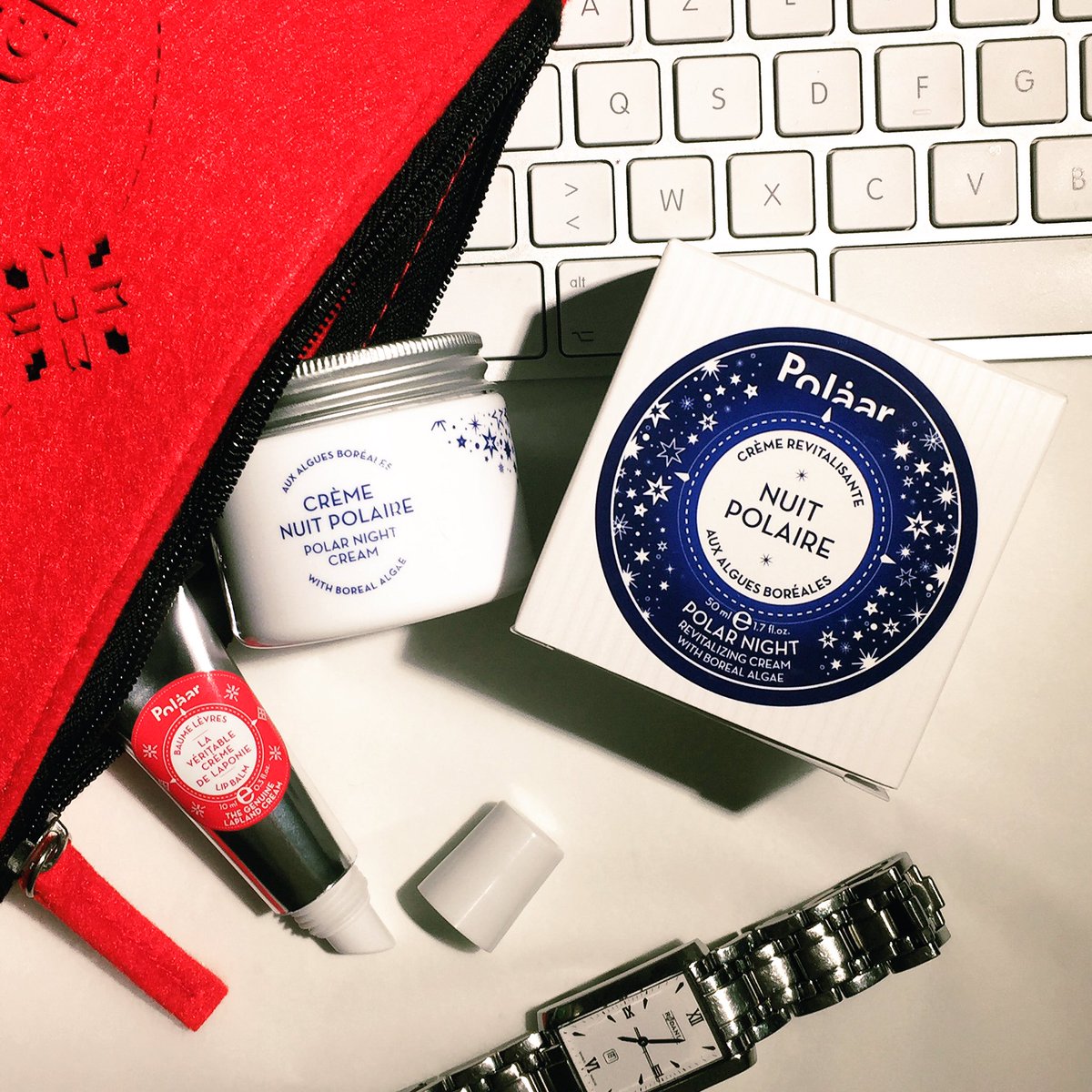 🇫🇷 C'est le week-end ! Refaites le plein d'énergie avec nos essentiels la Crème Nuit Polaire et le baume à lèvres La Véritable Crème de Laponie! 💫
🇬🇧 It's the weekend! Recharge your battery with our beauty essentials the Polar Night Cream and the Lapland lip balm 💫