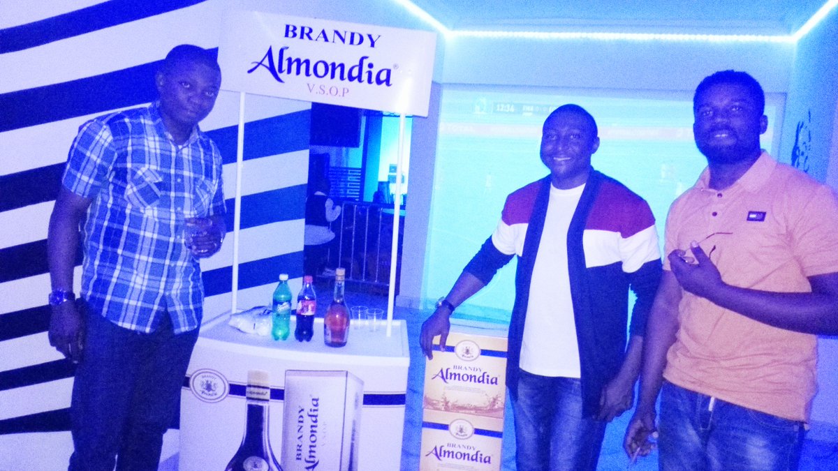 DiscoveryParkNG's tweet photo. #TheNightofChampions happening now at Pegasus Lounge (opp Ibom Tropicana) is sponsored by Almondia Brandy. Red Carpet, hosted by Dr Flavour and Comfort FM 95.1 Storm, started by 7pm and is still running. Link up! #WetinhappenPR https://t.co/E7hg2umfuU