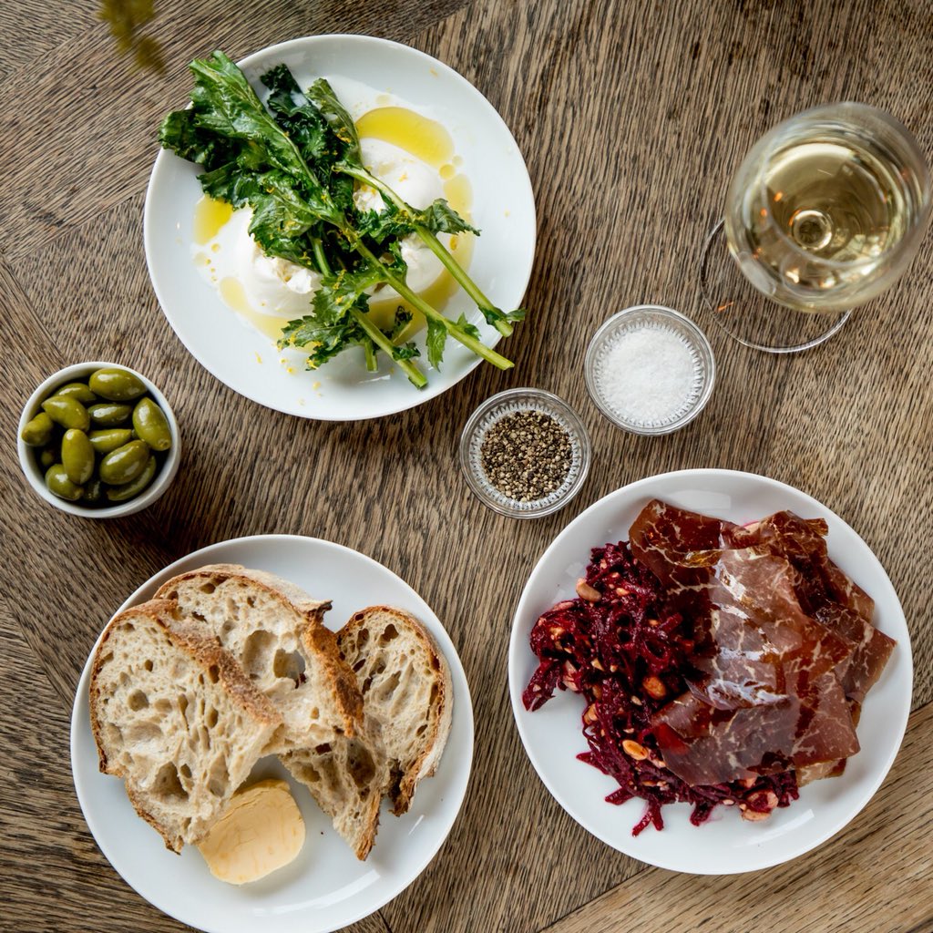 Our kitchen is open from now until 10, bar til 1.                                            #clapton #hackney #fridaynight #goodeats #e5 #hackneypub #nightout #weekendstartsnow #foodie