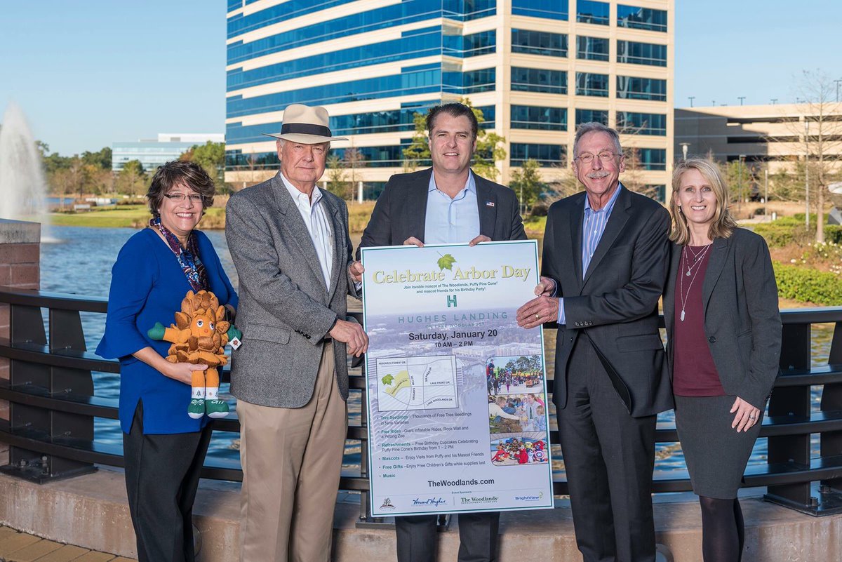 VivaTheMagazine's tweet photo. The Woodlands Development Company will host the annual Arbor Day celebration on Saturday, January 20 from 10 am to 2 pm at Hughes Landing. They will be giving away over 65,500 free tree seedlings in nine varieties #vivathewoodlandsmagazine #thewoodlands #vivalifestyle https://t.co/ZOaH6TKmBQ