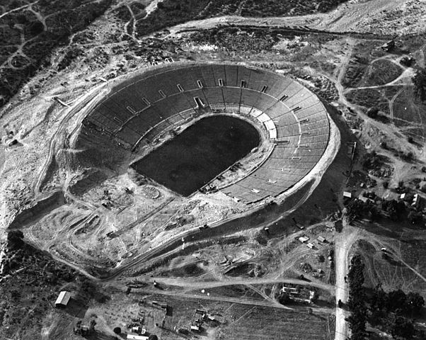 This is What Rose Bowl Stadium, Los Angeles Looked Like  in 1921 