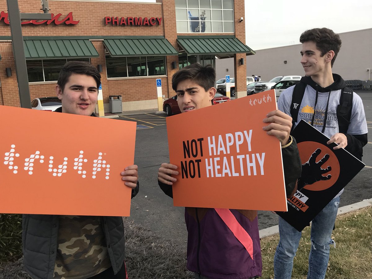 _WCYC_'s tweet image. #BetheFirst to #FinishIt

Hey @Walgreens tobacco and pharmacies don’t mix! Corner of happy and healthy?? Let’s stop selling tobacco.