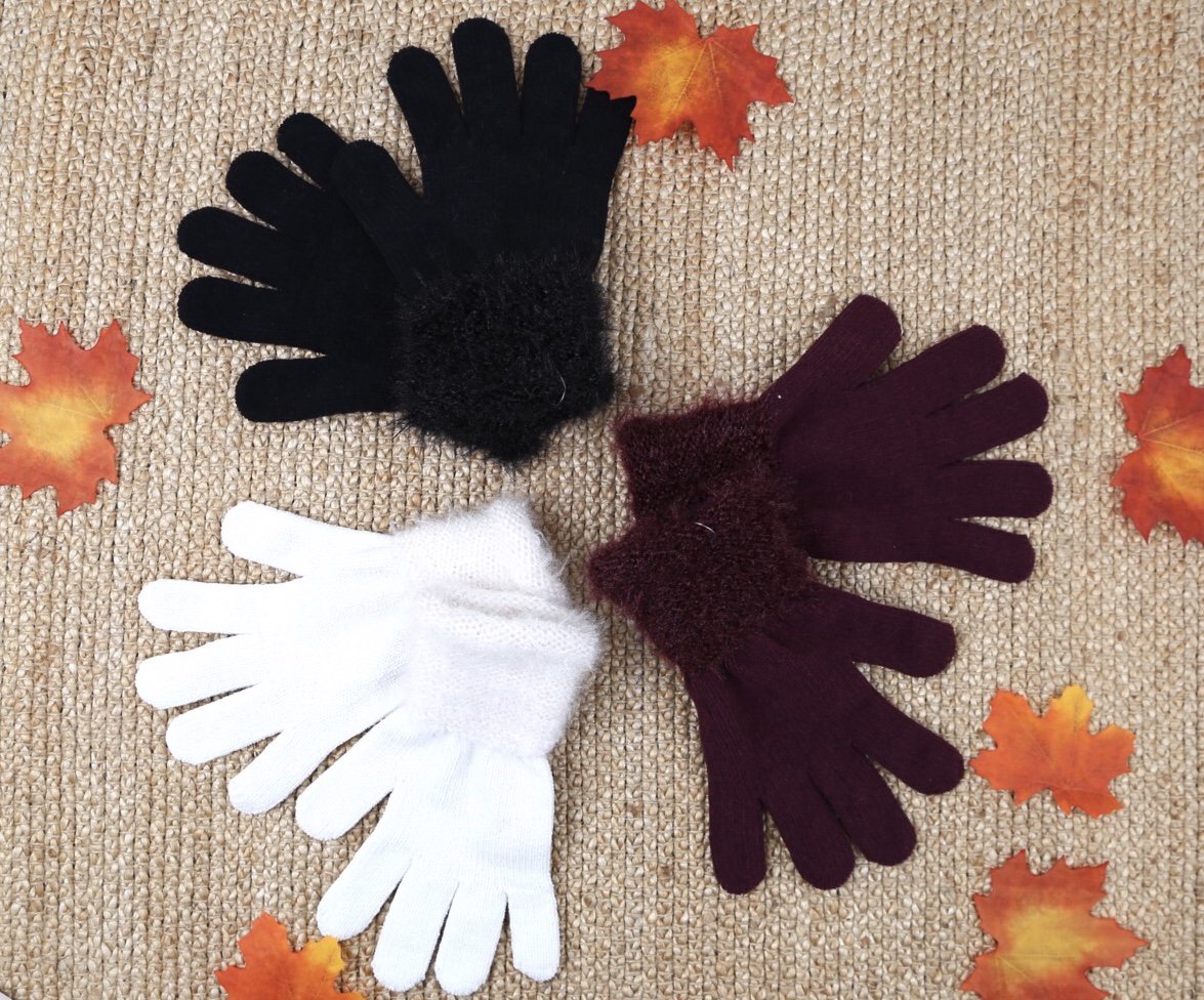 Cejon_Accessory's tweet photo. Trendy &amp; fuzzy gloves🧤 #cejonaccessories https://t.co/gwvWmHC8Xp