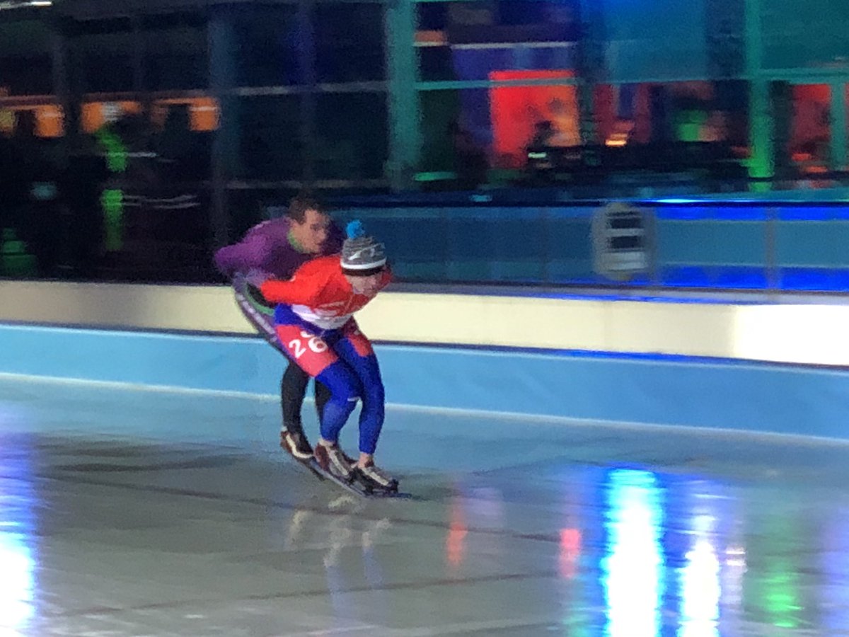 Voor de olympisch spelen van Rio gaf ik <a href="/erbenwennemars/">Erben Wennemars</a> roeiles. Vandaag op de <a href="/CBvNL/">CoolsteBaanvanNL</a>  heb ik schaatsles gehad van erben. Lekker ijs gezellige sfeer in het Olympische stadion van 1928