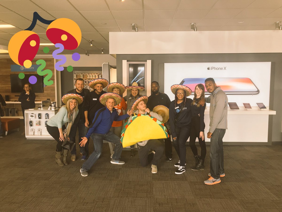 Awaggs22's tweet photo. Another successful #BizTacoParty In Chesterfield Valley! This team CRUshed their business targets in December and finished as the #1 Small Biz Retail Team!
@TonyMokry โ NANA says Hi! ๐
#NachoAverageTeam #STL #LetsTacoBoutSmallBiz #BossCRU #MidStatesProud https://t.co/fhlXfvcTnf