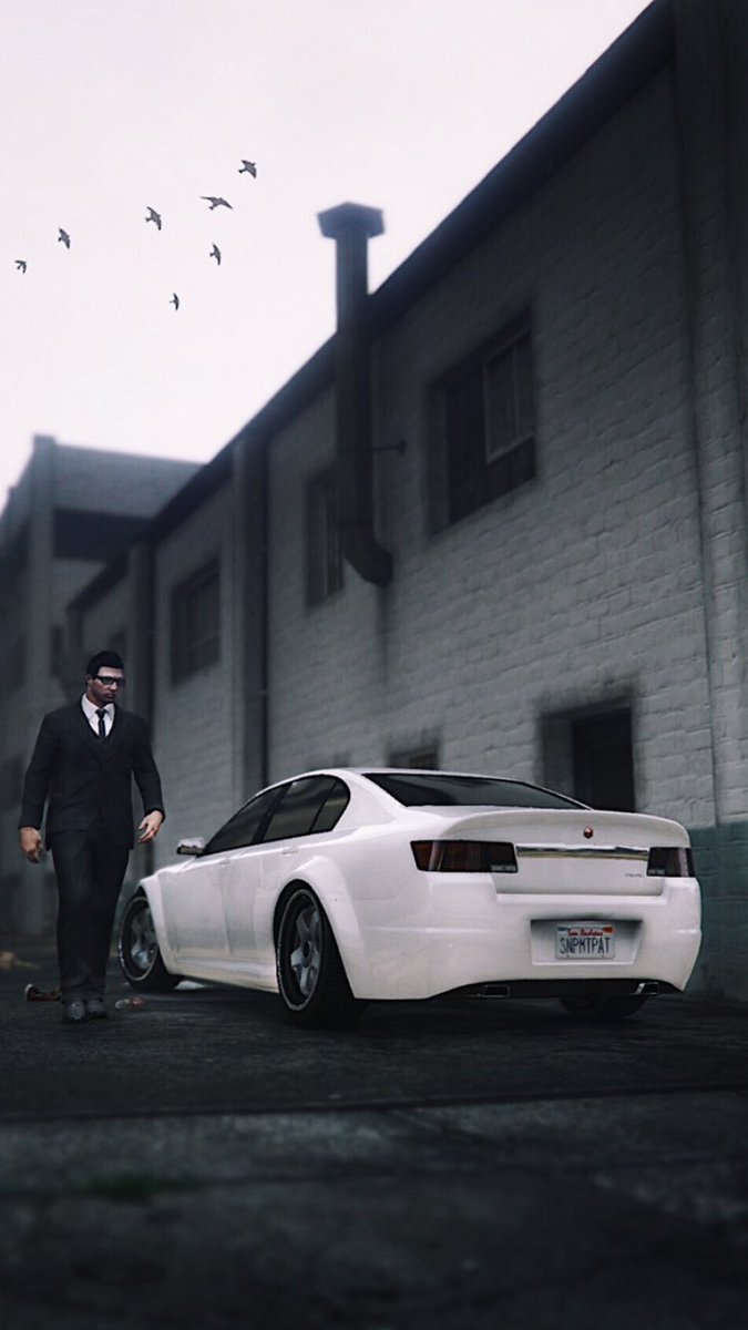 SnapmaticPat's tweet photo. The Fugitive and the felon. 
#rockstargames #GrandTheftAuto https://t.co/H8ABqSVAnh