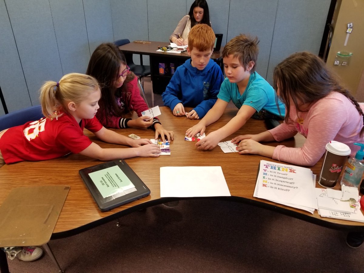 eduleveledup's tweet photo. Pleasantview students learn about the value of teamwork in problem solving! @PLV_yrothe @DerbySchoolsKS #USD260 https://t.co/PEU9BeoNnh