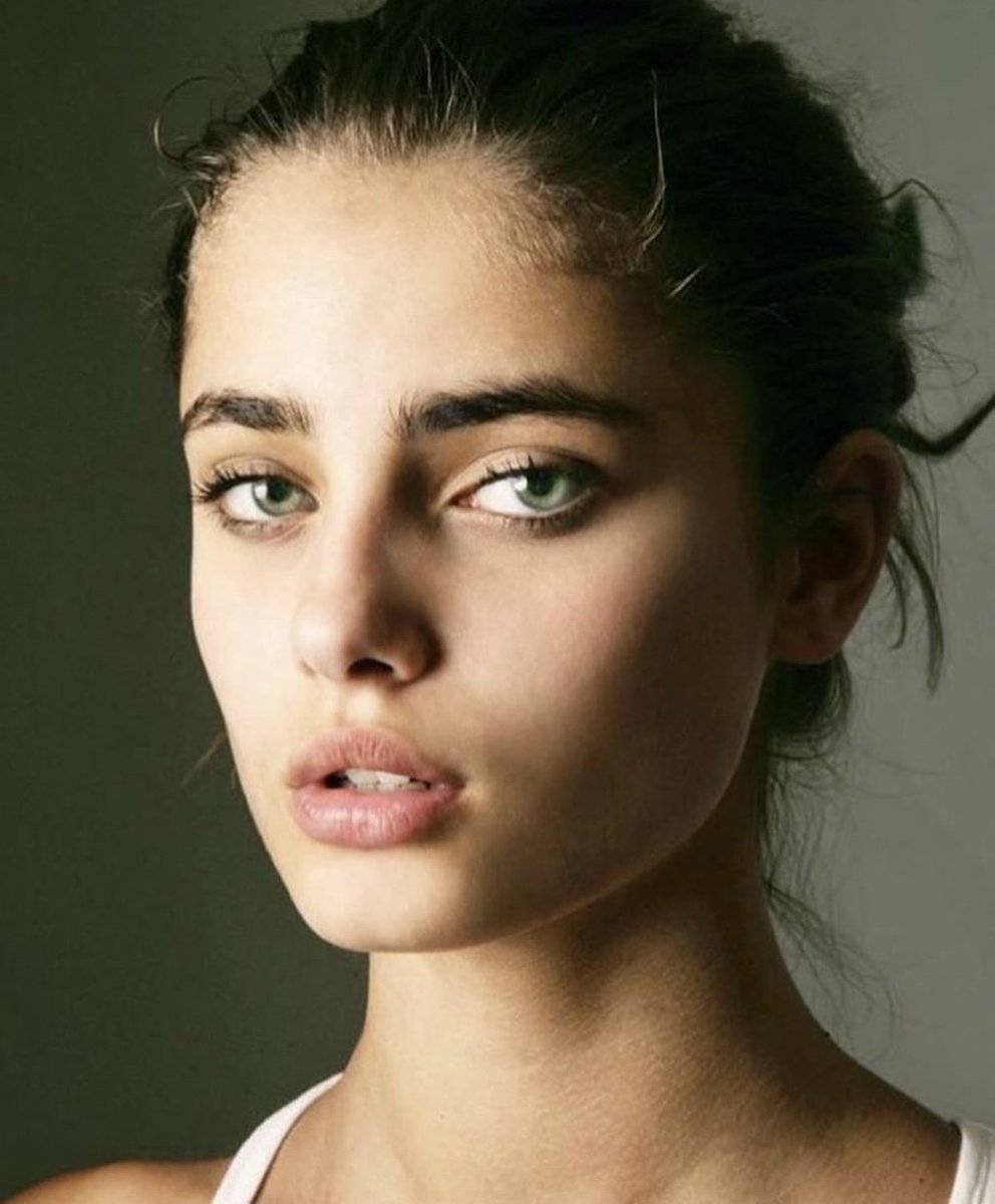 EstheticaMD's tweet photo. “All of the girls usually get Oxygen Facials before the VS Fashion Show- I really love getting those.” -Taylor Hill 💫 Schedule your own Oxygen Facial with us today and get that g l o w!✨

#estheticmd #skincare #medispa #oxygenfacial #shopenglewood #beauty #models #beautytips https://t.co/IjSZZXEp5K