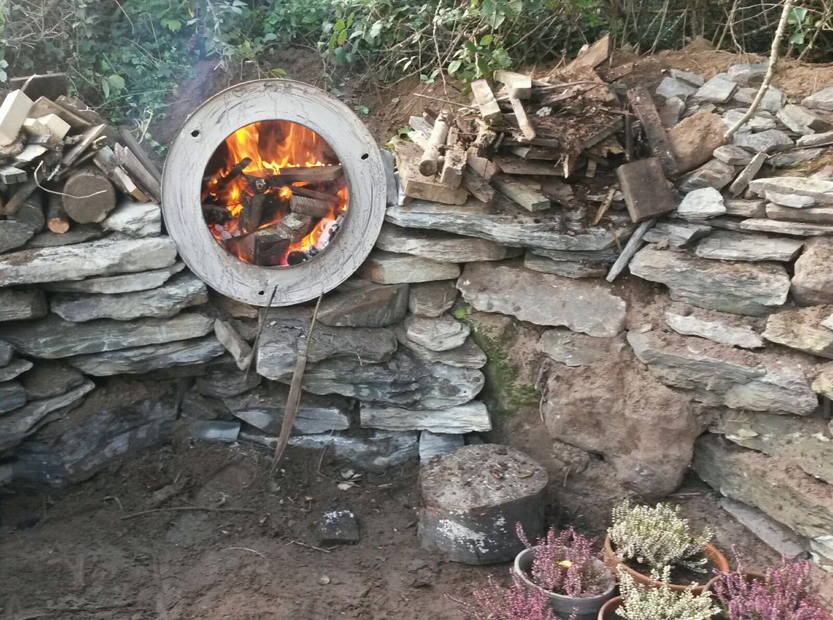 Testing our new fire pit #Paddockwildcamp #firepit #stonewall