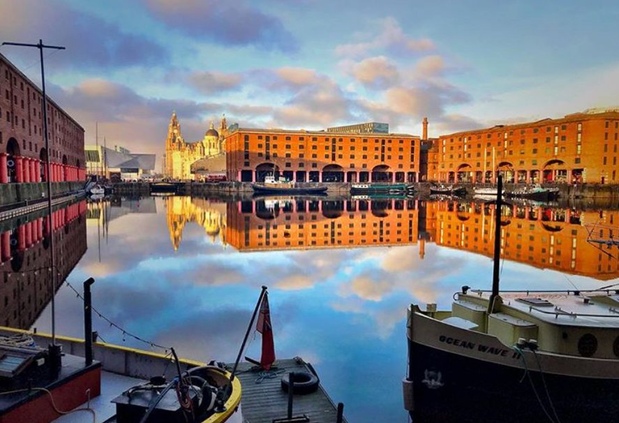 theAlbertDock's tweet photo. Looks like a painting! Don't you think? Shared by @rafaoliveira_coach! https://t.co/WCo1CLEZYs