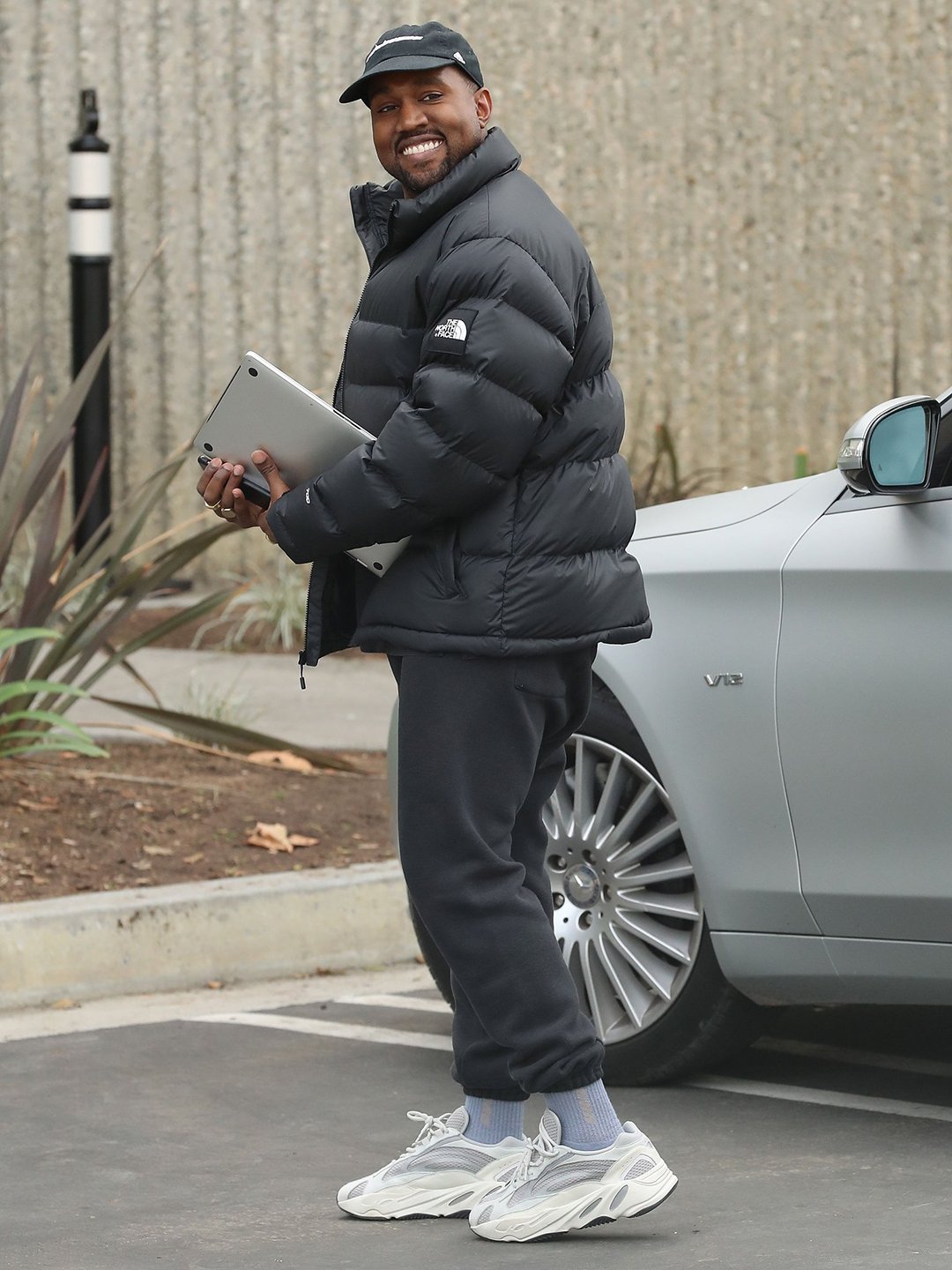 Kanye west wearing yeezy deals 700 v2 Kanye west wearing yeezy deals 700 v2