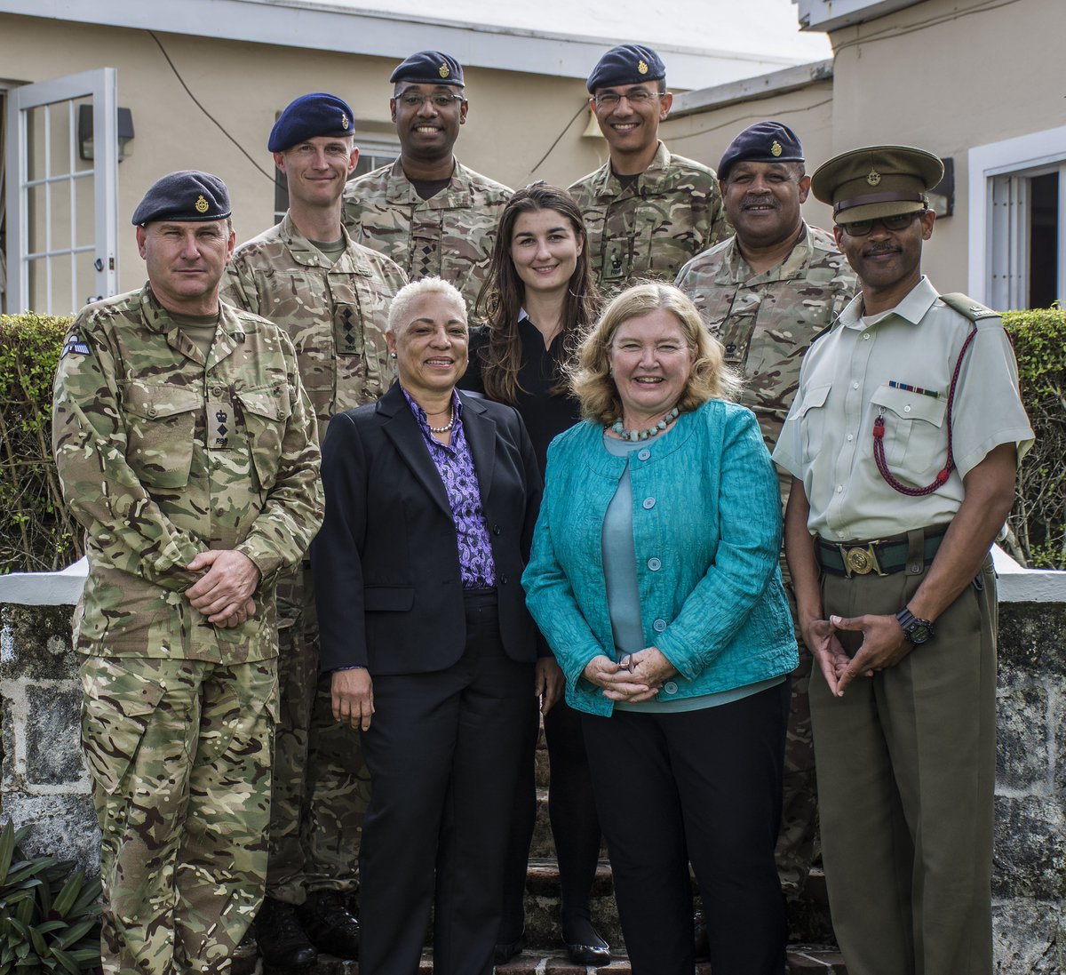 USConsHamilton's tweet image. Earlier this week, CG Koenig  visited the @bermudaregiment recruit camp and toured the facilities. Best wishes to all the new recruits!