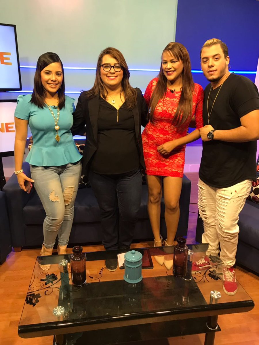 EddyMorelRD's tweet photo. No te pierdas esta noche a las 7:00 p.m por @Ame47television @Ode26 #Magazine47... Conversamos sobre #Tendencias y #SocialMedia https://t.co/Ir2gOQCFcF