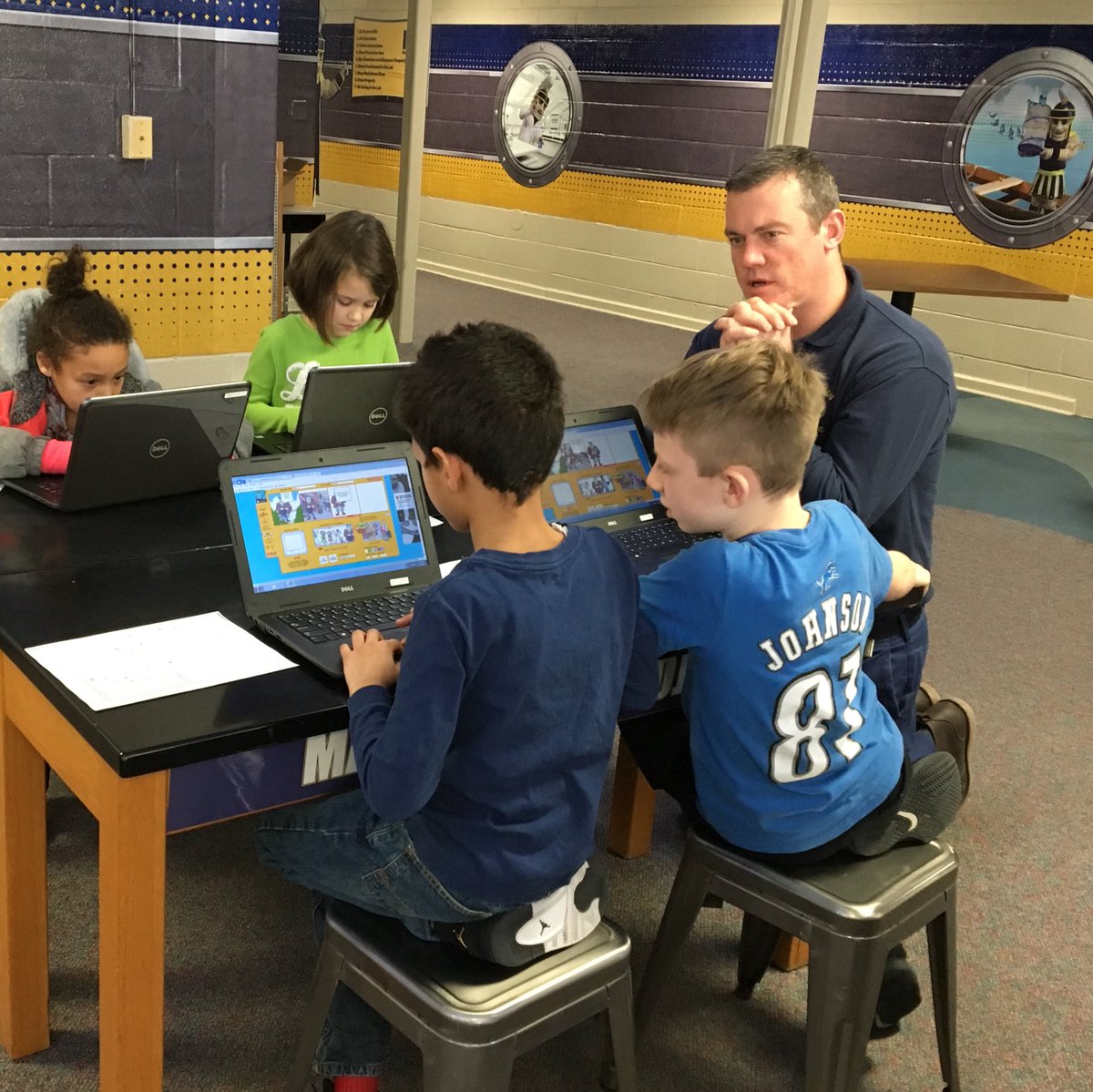 mar10g's tweet photo. 3rd graders @Trojans_Madison think and communicate #beyondthetext with @MakeBeliefs4U. #miched #LenTech #cmakers https://t.co/vs2OkZDdU8