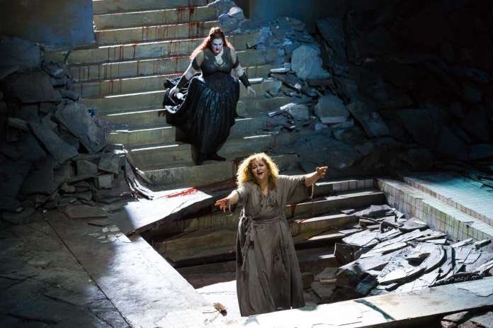 HeldenMommy's tweet photo. It’s the day of the show, y’all! SUPER excited to open #HGOElektra tonight with @HouGrandOpera and SO may insanely talented colleagues! Toi x 3 all! #PatrickSummers @tamschloo @Grizdad #MichaelaMartens #ChadShelton @docmaker https://t.co/g1KY3ZE6Vg