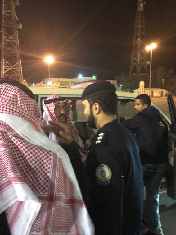 #مسلم_البراك
تبقى حراً ولو حال بينك وبين 
الشمس ألف باب وألف حارس !