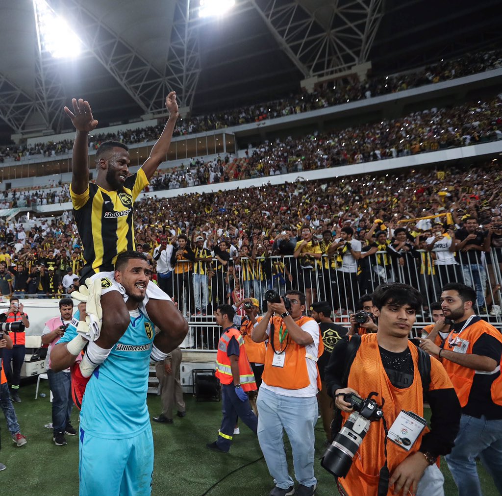 حبك يا اتي عادة فينا 💛