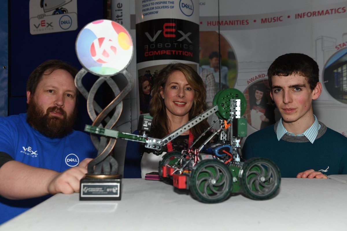 MTUScience4Life's tweet image. Collaboration in motion Simon Meehan @colaistechoilm @BTYSTE winner @vexireland @IrishGer123 @Dell @CIT_ie #DellCITVEX