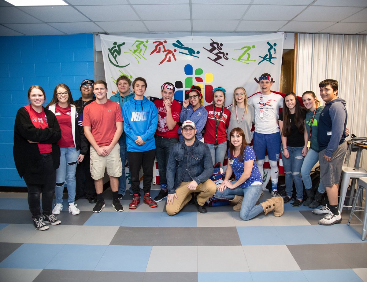 WLSledz's tweet photo. About 15 years and we still doing this teen thang. Part of our junior/senior group! β€β€β€β€ #younglives #godisgood #studentministry #youthministry #sledzkids #lovethemall #mostofthetimeπ #teamusa #hillsideclovis https://t.co/r9PYxG5xSJ