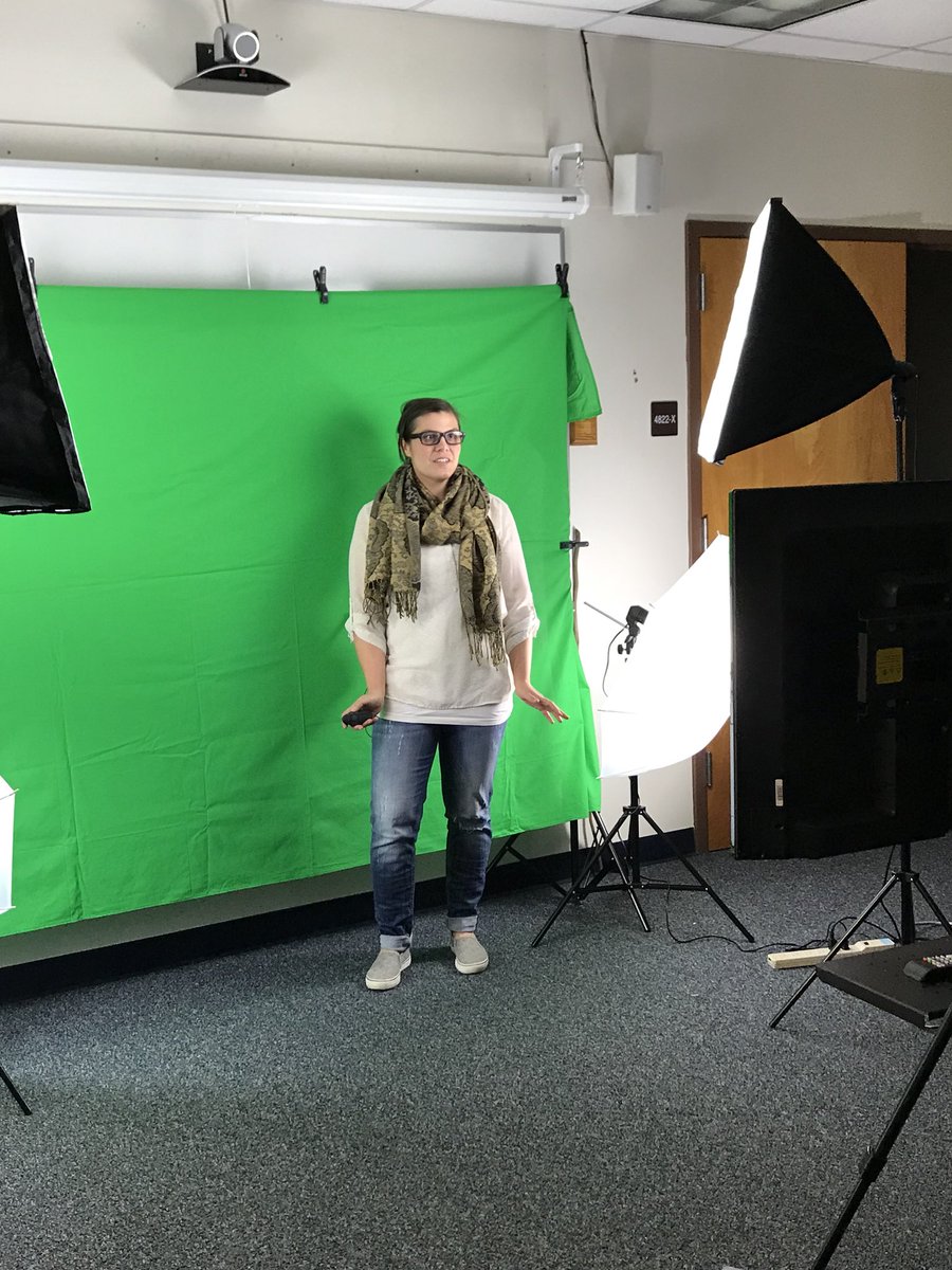 UFIFASWFREC's tweet photo. #wfrec #introtosoil Grad Student Ashlynn Smith recording an online lecture. https://t.co/Et1hVpxtae