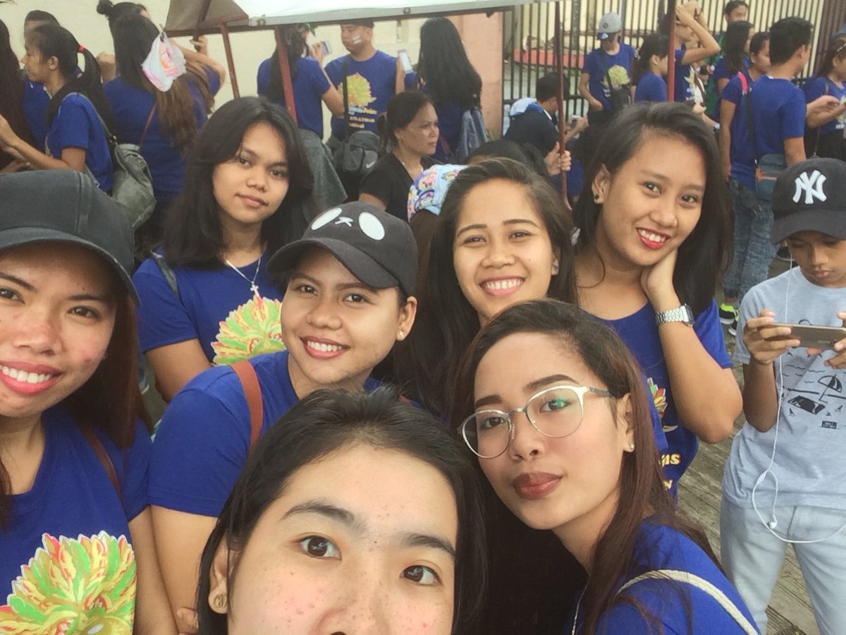 bridgetanne06's tweet photo. ASU New Washington Joins 2018 Kalibo Ati-atihan Festival.
#HalaBira. #Ati-atihan2018 #TEAMASU https://t.co/EKf8Rxvs0s