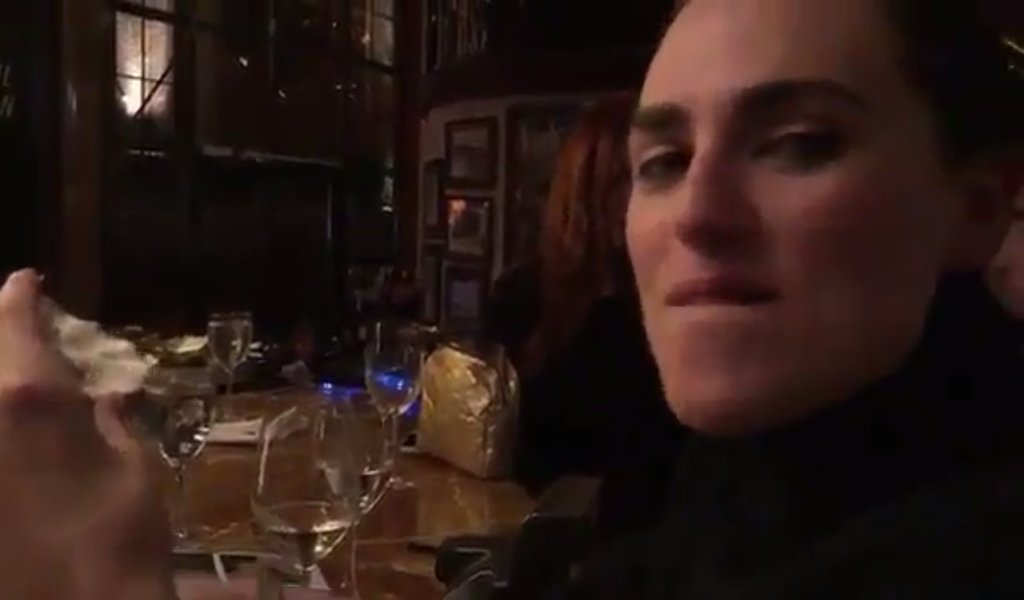 luthormcgra's tweet image. Katie McGrath slurping a giant oyster and then biting her lips and sucking her finger single handedly killed me