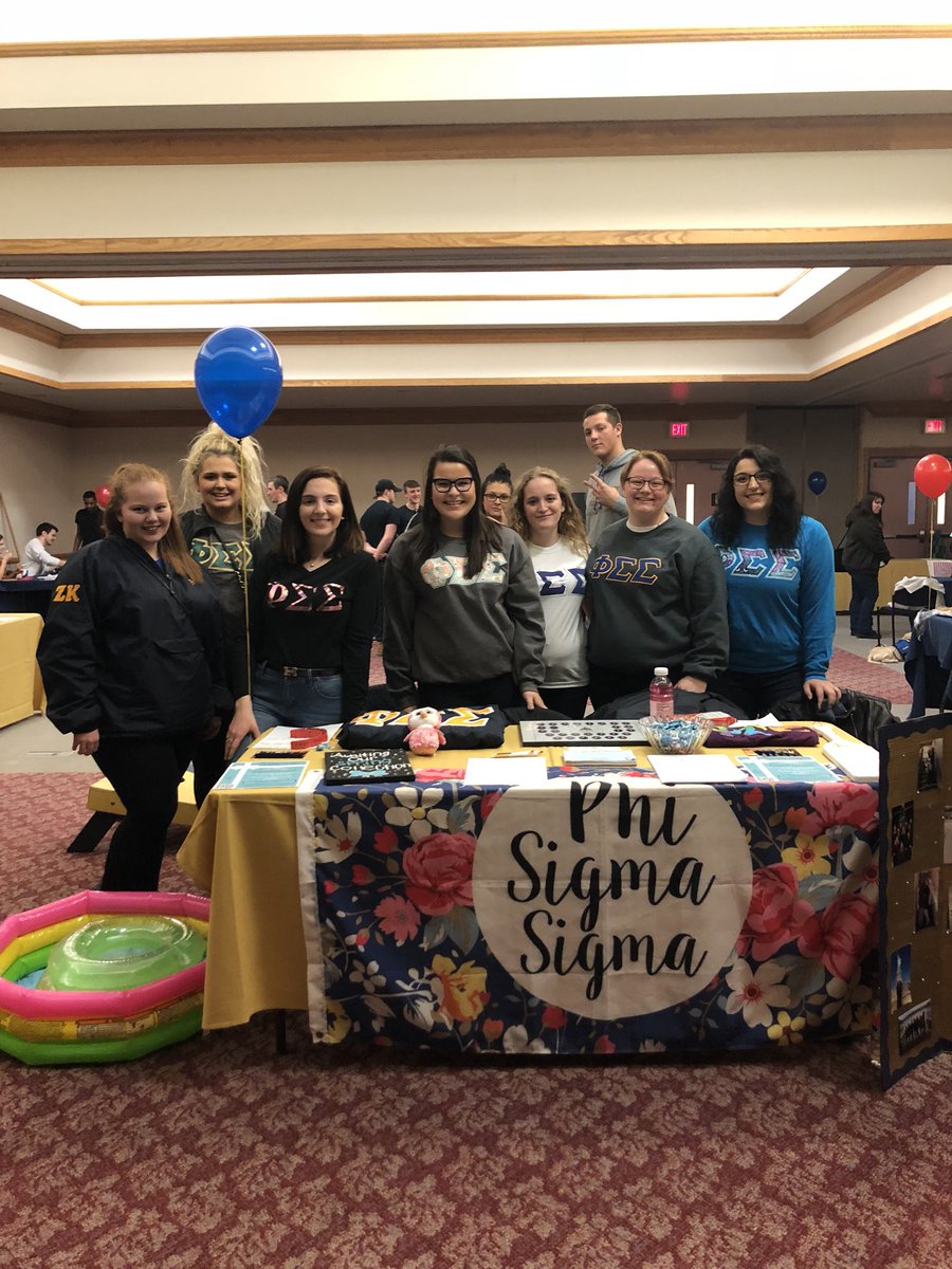 upj_fs_life's tweet photo. Come to the activities fair in the Cambria room from 5:30-7:30 if you’re interested in Greek life! https://t.co/RLo7ZHjEdT