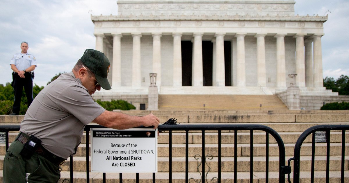 A list of all the people who will be screwed by a government shutdown bit.ly/2FWgLq0