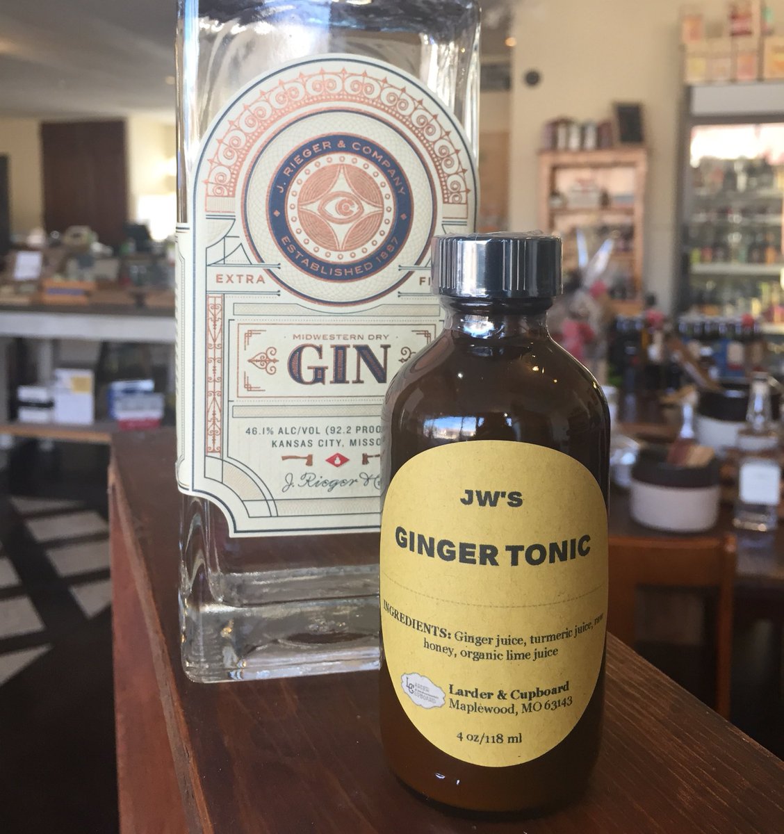 Larder_Cupboard's tweet photo. A Ginger Tonic perfect for making cocktails or simply w/ sparkling water.  House-made with locally sourced ginger, turmeric, and @SeedGeeks raw local honey! 

#ShopLocal #HouseMade #DrinkLocal #Ginger #Turmeric #Tonic #GoodFood https://t.co/suO5oDrHYP