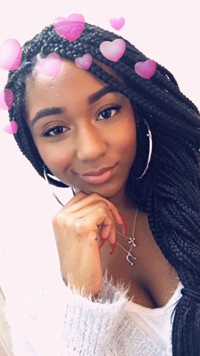 Cizpoetry's tweet photo. #nicceee RT @_sugatits: #finewomenfriday @FineWomenFriday https://t.co/VOHaeiRQXv