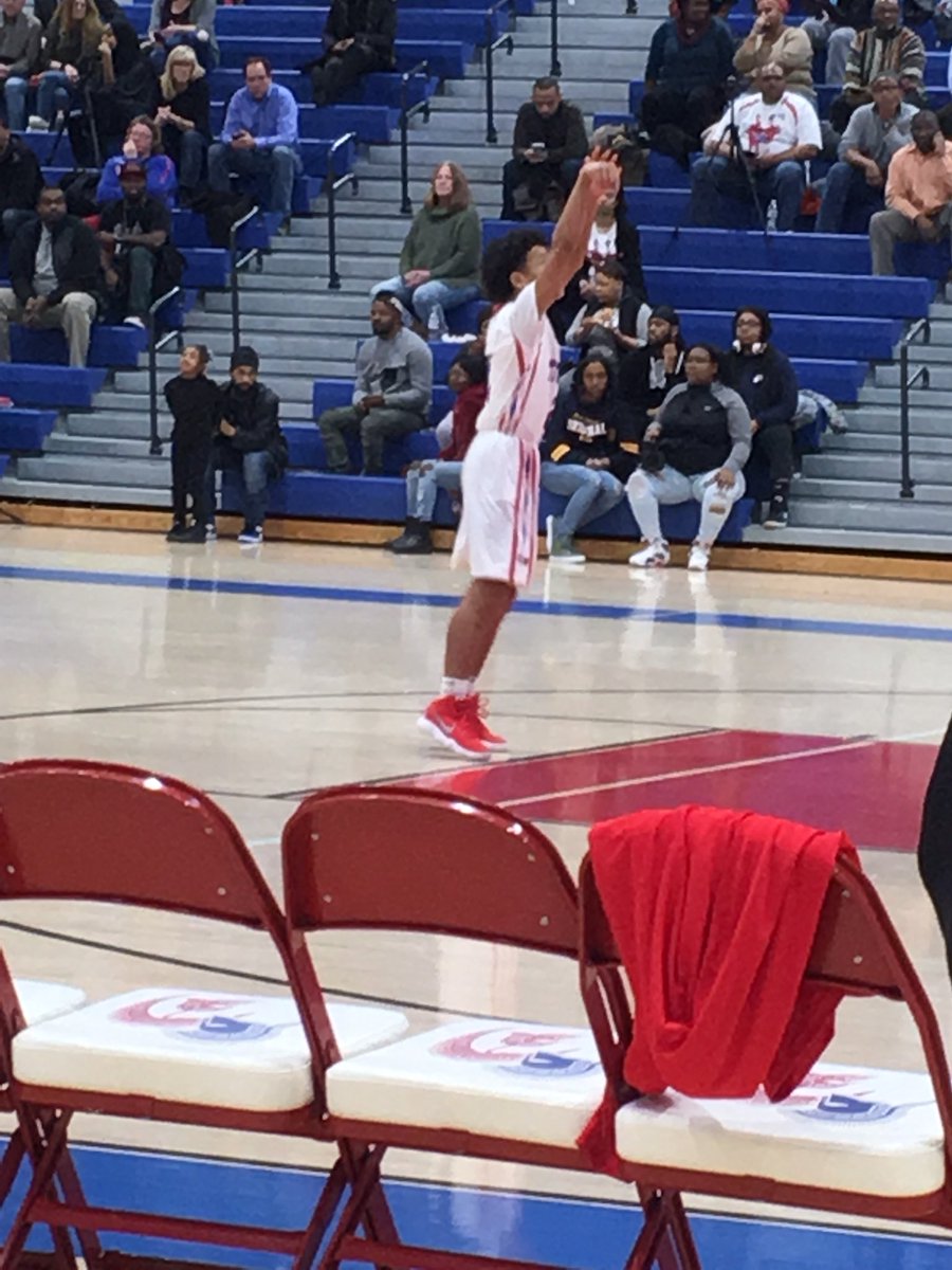 MHdataQ's tweet photo. 20 min to Varsity @TCWillamsHoops   JV @TCWTitans boys victorious over Hayfield. @TCWSports https://t.co/RkgyBUIGrn
