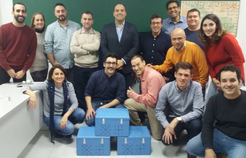 Otro equipo que vive esta experiencia única y tan divertida.
¿Y tú te atreves? #Murcia #escaperoom