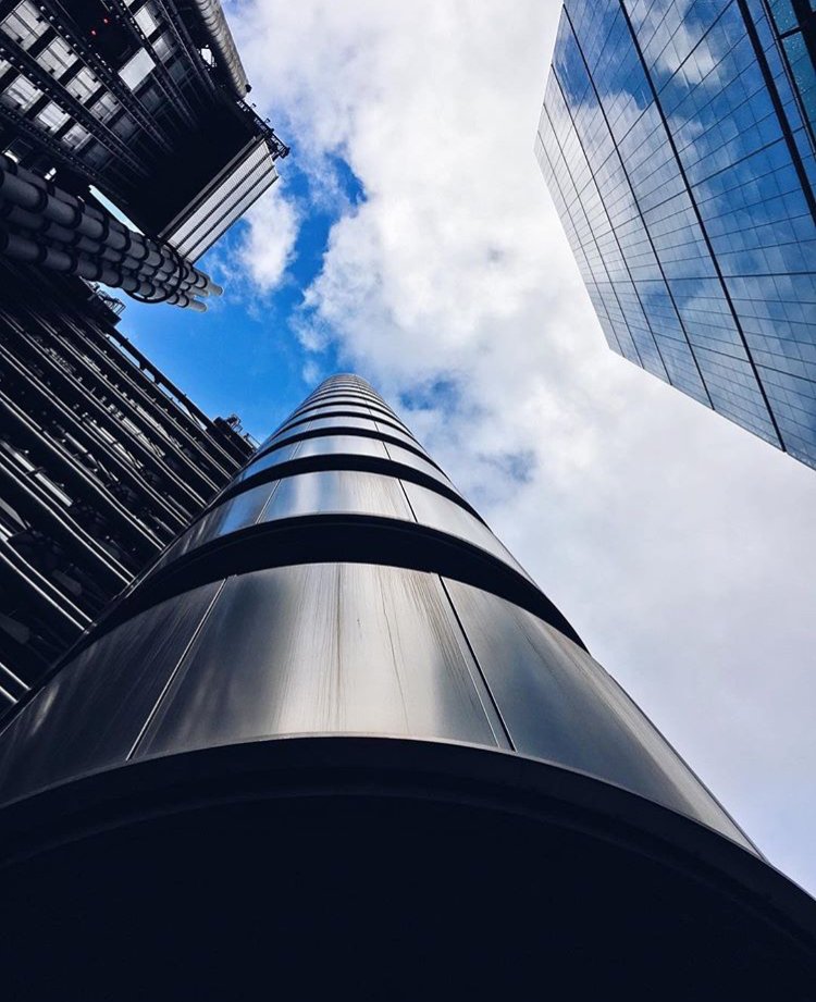 WorldWalla_'s tweet photo. Look up #worldwalla https://t.co/z6kKD6rK1P