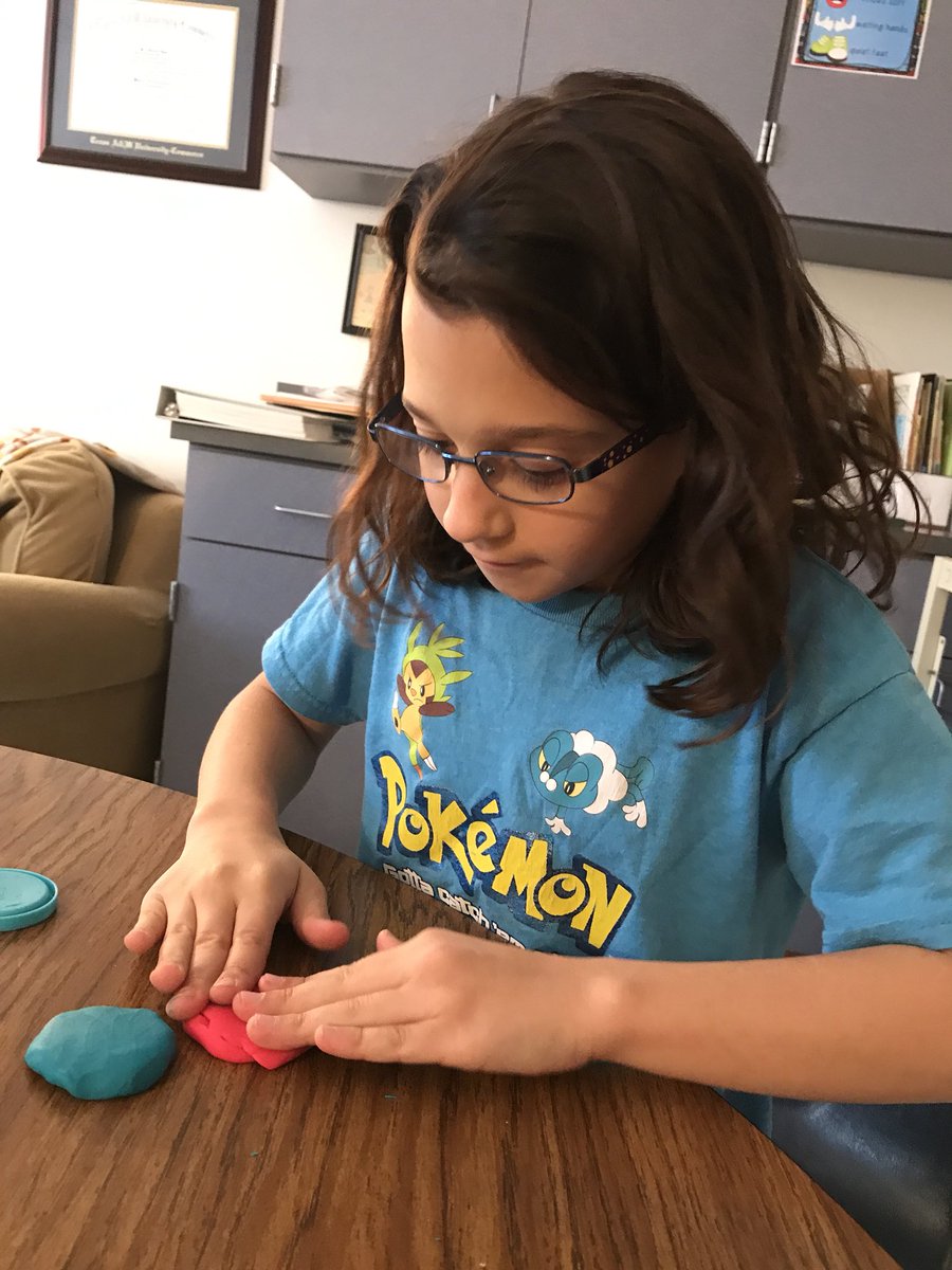 counselor_mrsa's tweet photo. Students creating something that is important to them and then sharing. #learningaboutoneanother @LISDcounselors1 https://t.co/HE6KWqz5qI