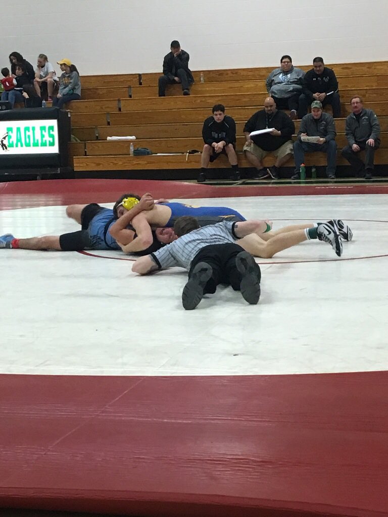 Bonduel Wrestling 🤼‍♀️ against Menominee Indian

Isaac Banker 
182 Lbs
Won by pin 

#wiaawr #BondyPride