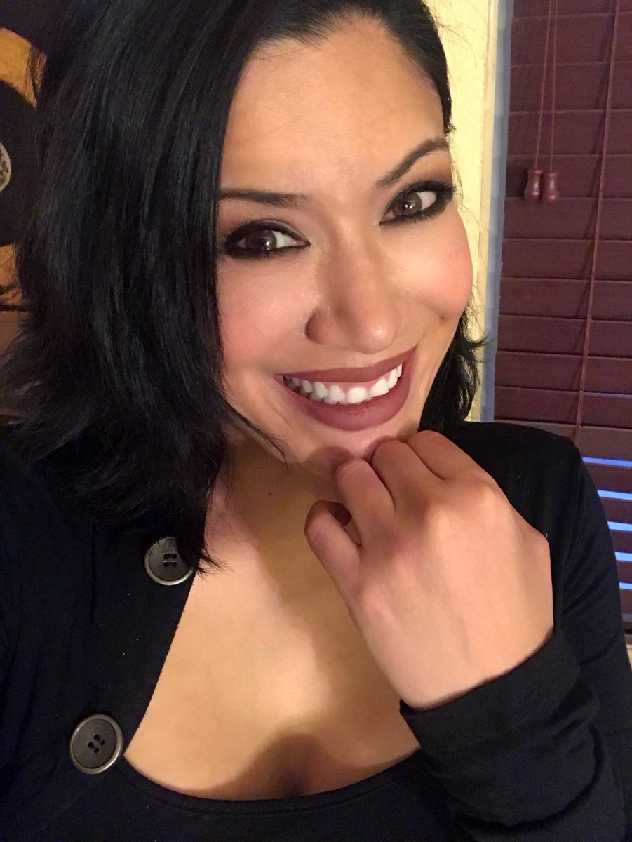 RealMelina's tweet photo. Headin out! Wonky overdrawn lips &amp; all, cuz I don't care! LOL.

I've fallen off the ring during my entrance on a ppv in front of the entire world &amp; walked through a train station in my underwear, I don't get embarrassed easily.

Have fun tonight!!!
You know I will. 💃🏻
Wooooooo! https://t.co/FN9LMuBfzy