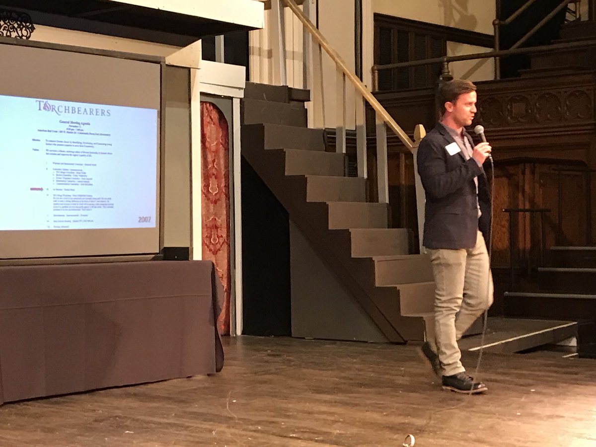 _BronT_'s tweet photo. Former @TBakron president and my colleague @KyleKutuchief gave the 2018 class some great advice. I’m excited to continue to build long lasting friendships this year while serving this community. #tbtogether #akron #classof2017 #year2 https://t.co/K3fnHr21kz
