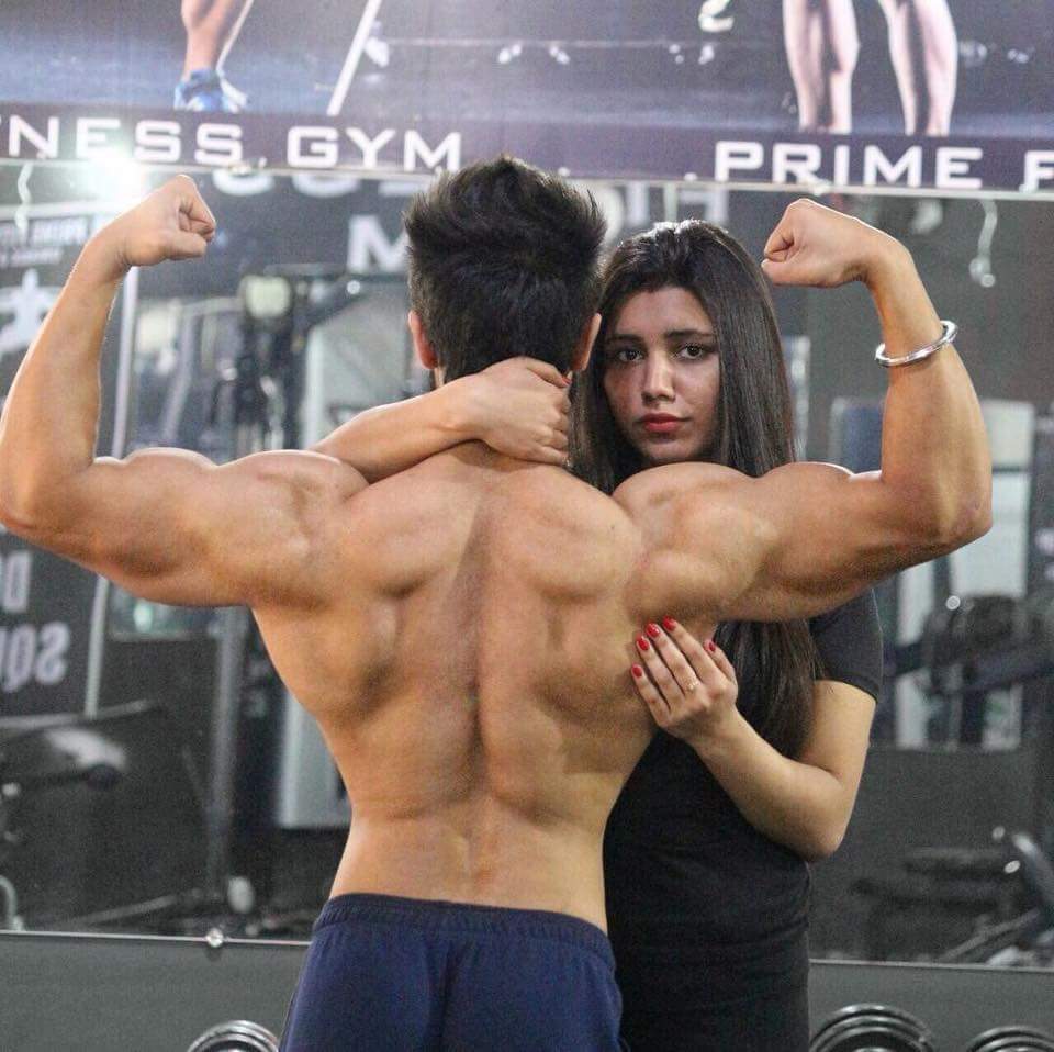 كن #انت ولاتكن نسخه من #الاخرين 

#قروب_الجنة_تنادينا 
#قروب_الشوق_للدعم