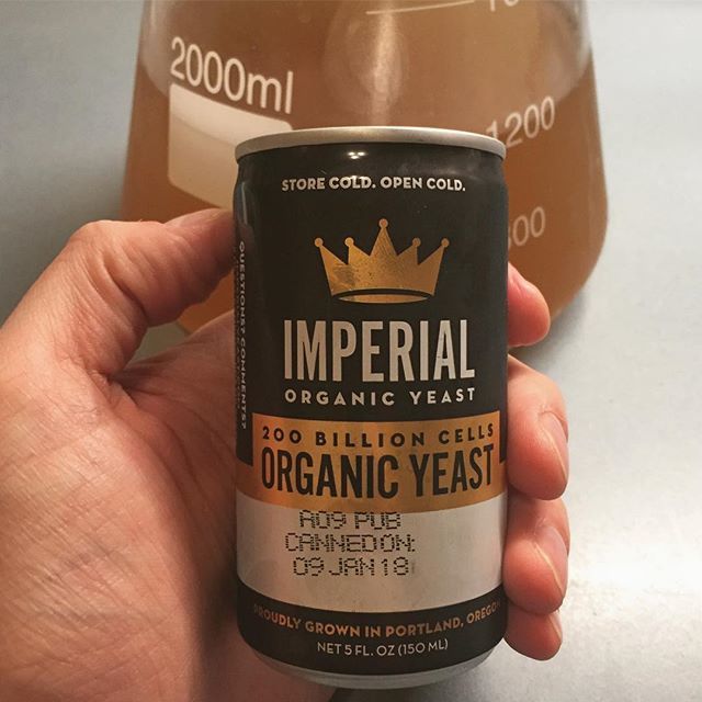 This might be the last can of @imperialyeast I ever brew with.
🍻
It's a bittersweet feeling... but Imperial is rolling out new pouches for their kickass yeast next week and I don't have any brews scheduled for awhile.
🍻
At any rate, this can of Pub i… ift.tt/2DxW7y0