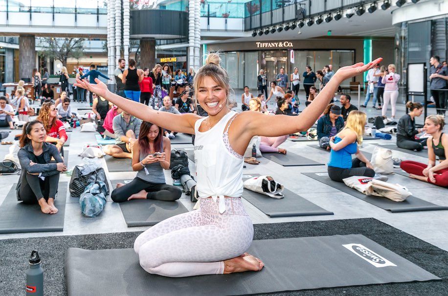 GDAYUSAofficial's tweet photo. Pop into the #AussieCollective for โจSpecialโจ @vieactivewear pricing on incredible active wear (including @ashleyjoanhartโs fab leggings). Now thru 1/28/18.๐๐ #beflawsome https://t.co/68raKkyMX1
