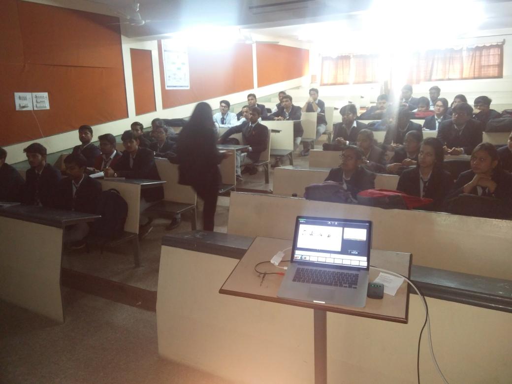 sfdcStudent_jai's tweet photo. Starting @trailhead workshop in @poornimacollege #sfedureach #jaipursug @sksworld50 @NeetuBansal5 @anurag_sfdc https://t.co/RueqNTzmMO