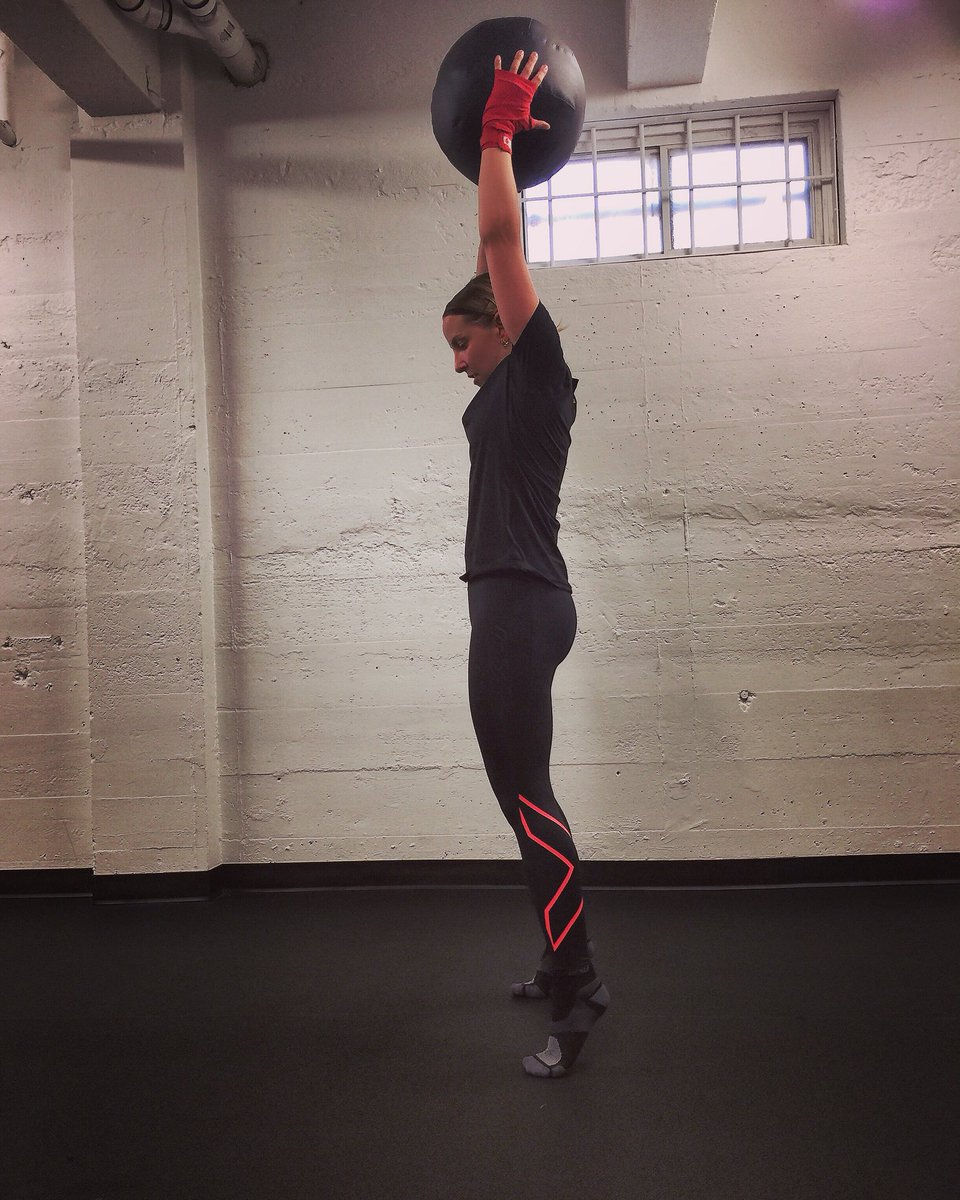 Set some goals. Smash the hell out of them. Clap for your damn self. 🔥
And for what it’s worth - whatever it may be - know that I believe in you! 
#HumanPerformanceMultipled #2XU