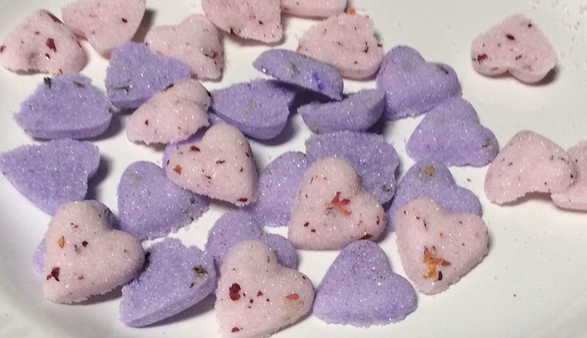Ms_Foodie's tweet photo. Lavender and Rose sugar hearts to wow your table and your guest. Made with real organic flowers and NO FAKE FLAVORING. Now in 3 quantities to choose from. oxox be fabulous https://t.co/r10amCTu4N