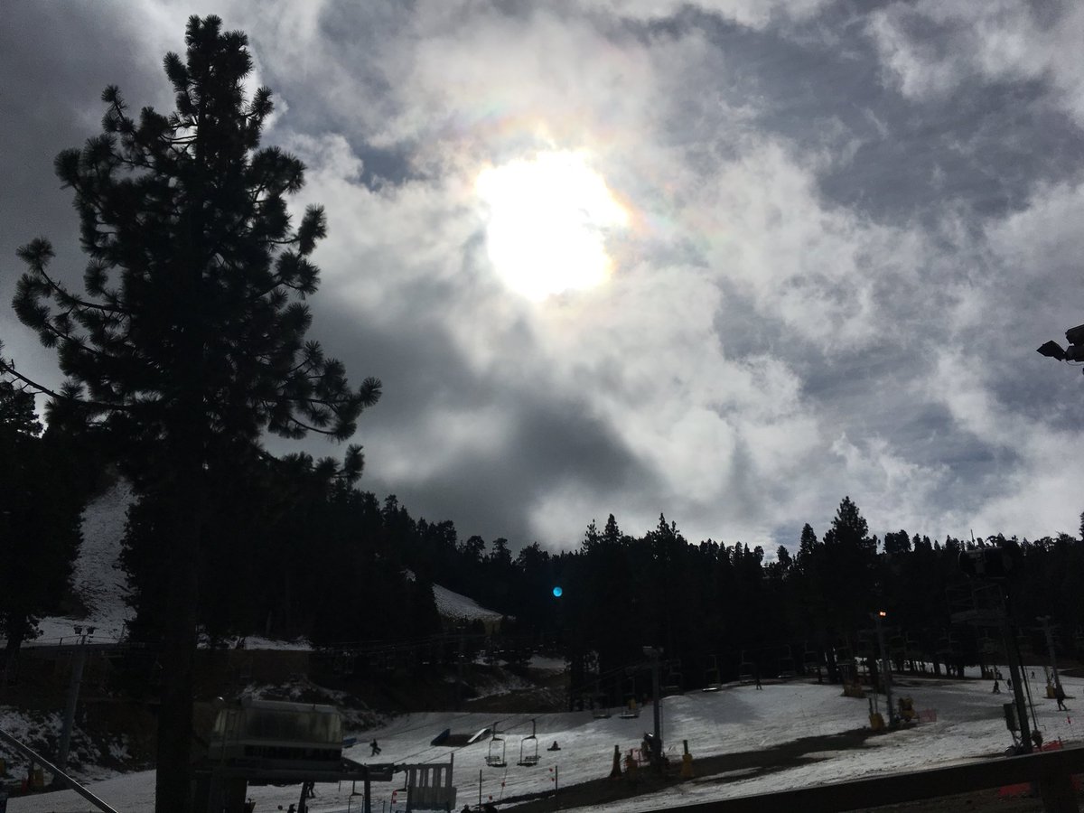 OsterAds's tweet photo. A #Yeti sighting, an incredible turnout, awesome media attendees & a fun day all the way around for @mthigh Media Day 2018. โ๏ธ๐โท #mthigh #mountainmemories #yetifaces #haveyouseenhim https://t.co/9idiMBj83l